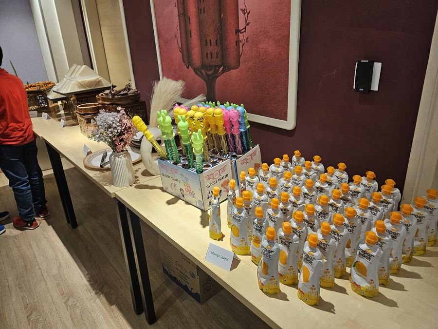 Live food counter vs buffet corporate event Bangalore — comparison guide